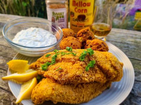 How many carbs are in mustard fried catfish with hush puppies - calories, carbs, nutrition