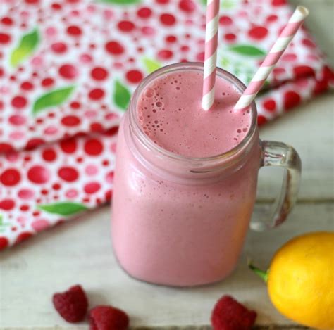 How many carbs are in natural smoothie pink lemonade 32 oz - calories, carbs, nutrition