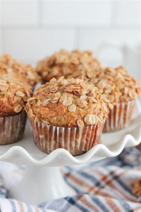 How many carbs are in oatmeal muffins - calories, carbs, nutrition