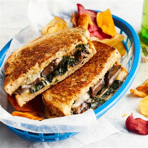How many carbs are in obc sand portobello grilled cheese & sauce - calories, carbs, nutrition