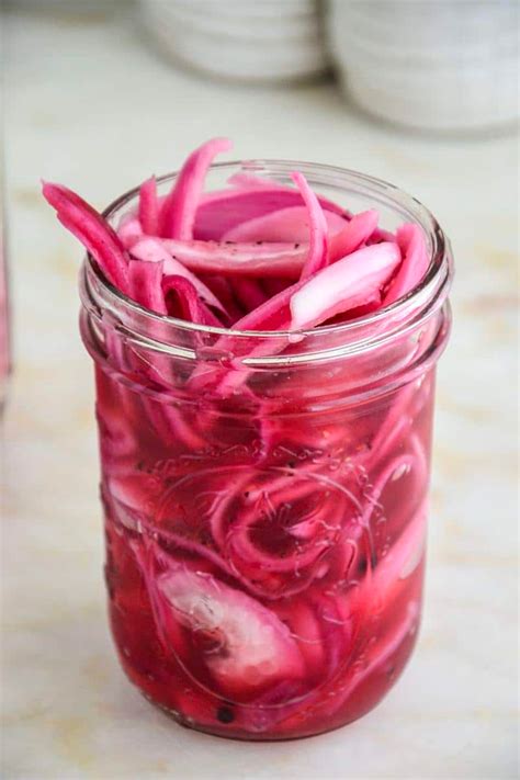 How many carbs are in onion red pickled 1 oz - calories, carbs, nutrition