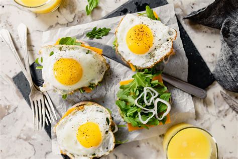 How many carbs are in open face breakfast sandwich (17387.0) - calories, carbs, nutrition