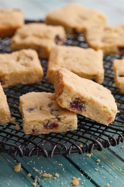 How many carbs are in orange cranberry shortbread - calories, carbs, nutrition