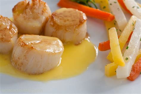 How many carbs are in orange saffron beurre blanc - calories, carbs, nutrition