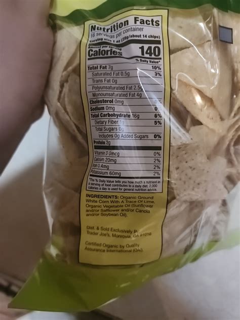 How many carbs are in organic white corn tortilla chips - calories, carbs, nutrition