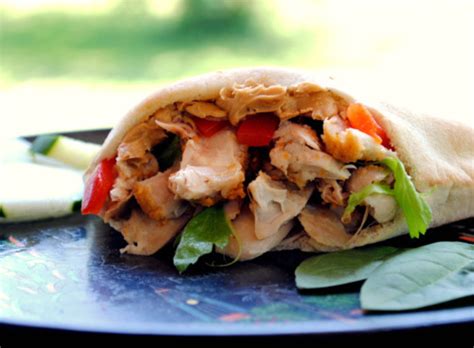 How many carbs are in oriental chicken sandwich w/peanut sauce - calories, carbs, nutrition