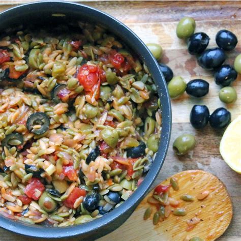 How many carbs are in orzo with olives & shrimp - calories, carbs, nutrition
