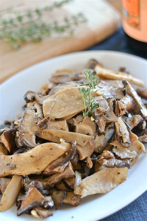 How many carbs are in oven roasted wild mushrooms - calories, carbs, nutrition