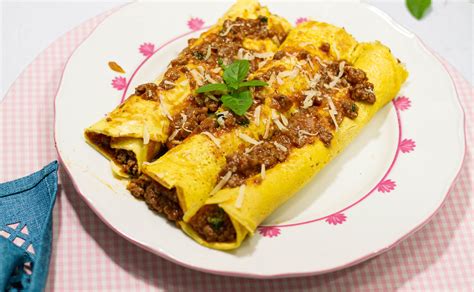 How many carbs are in panqueca de carne - calories, carbs, nutrition