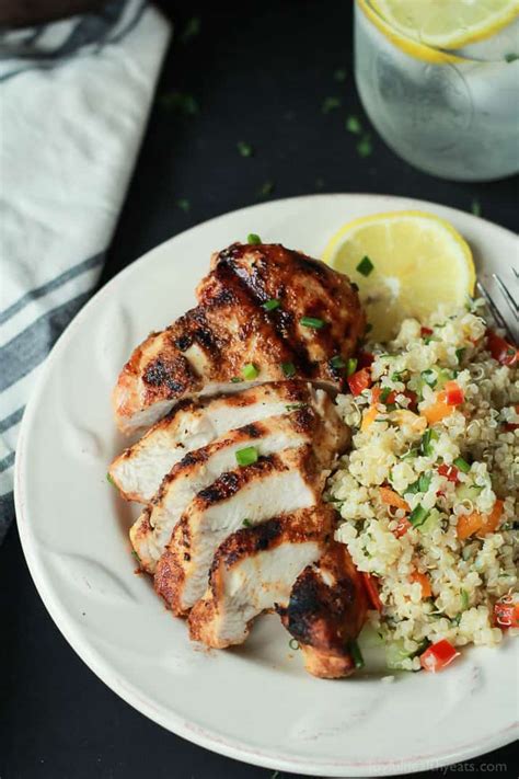 How many carbs are in paprika rubbed grilled chicken - calories, carbs, nutrition