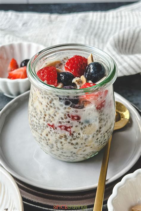 How many carbs are in parfait 9 oz overnight oats chia carrot raisin - calories, carbs, nutrition