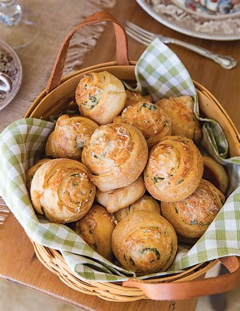 How many carbs are in parmesan herb rolls - calories, carbs, nutrition