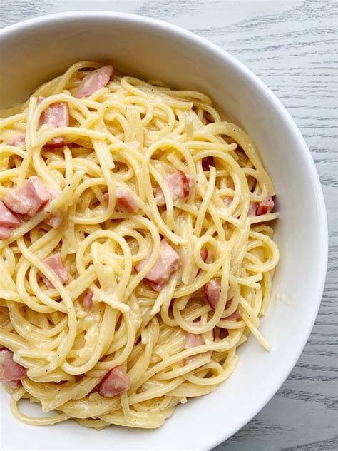 How many carbs are in pasta alla carbonara - calories, carbs, nutrition