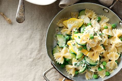 How many carbs are in pasta farfalle primavera - calories, carbs, nutrition