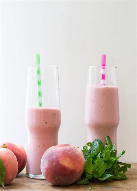 How many carbs are in peach yogurt smoothie - calories, carbs, nutrition