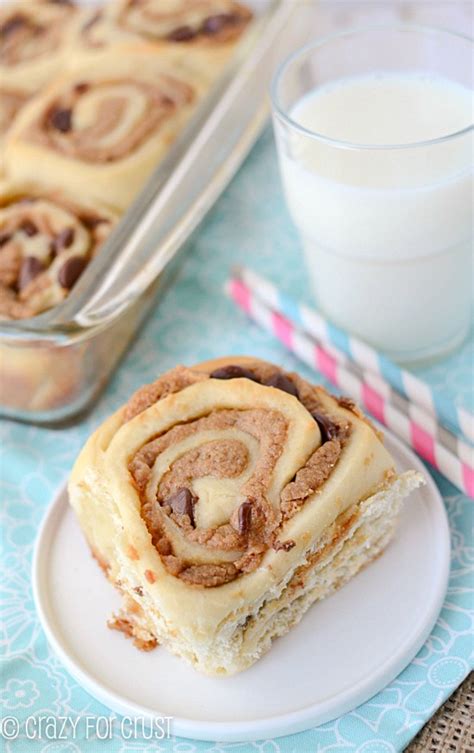 How many carbs are in peanut butter cinnamon rolls - calories, carbs, nutrition