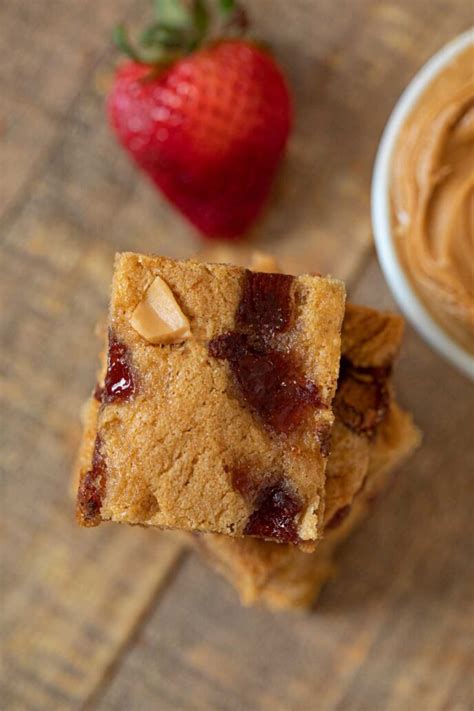 How many carbs are in peanut butter jelly blondie - calories, carbs, nutrition