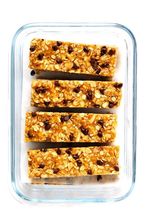 How many carbs are in peanut chewy granola bar - calories, carbs, nutrition