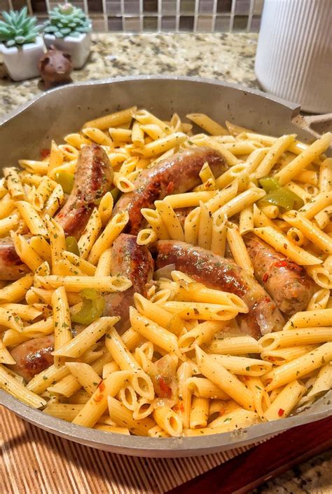 How many carbs are in penne with italian sausage casserette - calories, carbs, nutrition