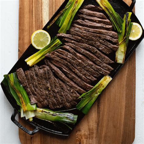 How many carbs are in pepper crusted skirt steak - calories, carbs, nutrition