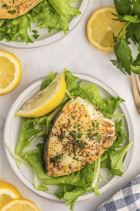How many carbs are in peppered halibut steaks - calories, carbs, nutrition