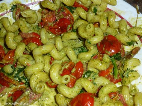 How many carbs are in pesto cavatappi - calories, carbs, nutrition