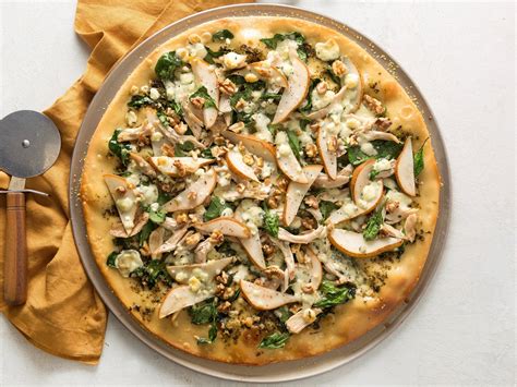 How many carbs are in pesto chicken pizza (1) - calories, carbs, nutrition