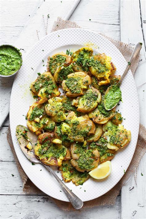 How many carbs are in pesto smashed potatoes - calories, carbs, nutrition
