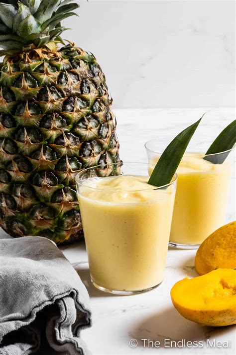 How many carbs are in pineapple mango smoothie - calories, carbs, nutrition