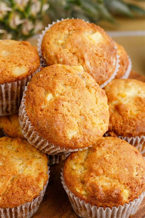 How many carbs are in pineapple muffins - calories, carbs, nutrition