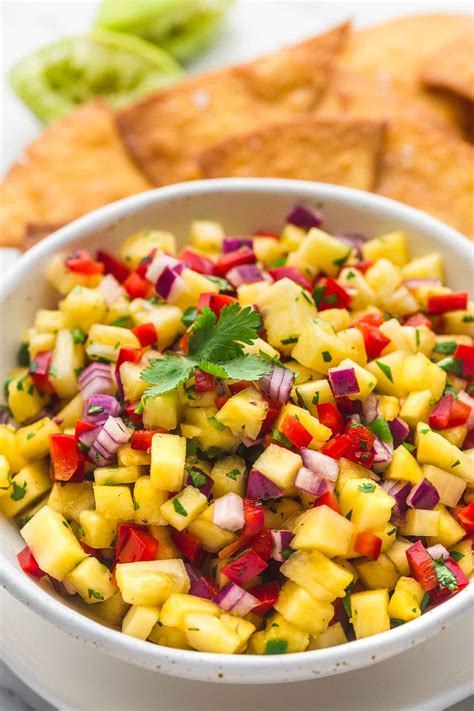 How many carbs are in pineapple poblano and coconut salsa - calories, carbs, nutrition