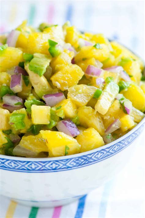 How many carbs are in pineapple salsa - calories, carbs, nutrition