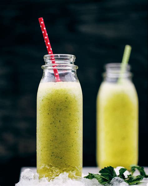 How many carbs are in pineapple-mint smoothie - calories, carbs, nutrition