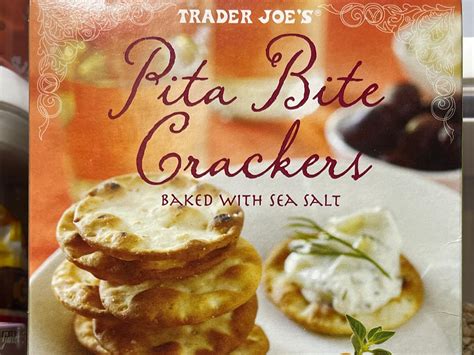 How many carbs are in pita crackers - calories, carbs, nutrition