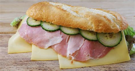 How many carbs are in polarbroodje ham - kaas - calories, carbs, nutrition