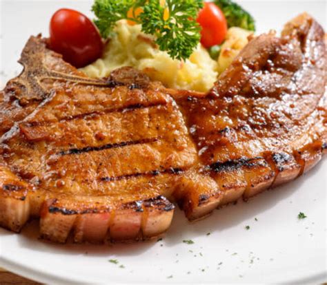 How many carbs are in pork chops with apples - calories, carbs, nutrition