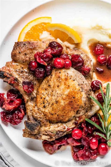 How many carbs are in pork cutlet 4 oz cranberry glaze - calories, carbs, nutrition