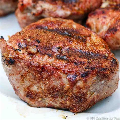How many carbs are in pork medallions, potatoes & green beans - calories, carbs, nutrition