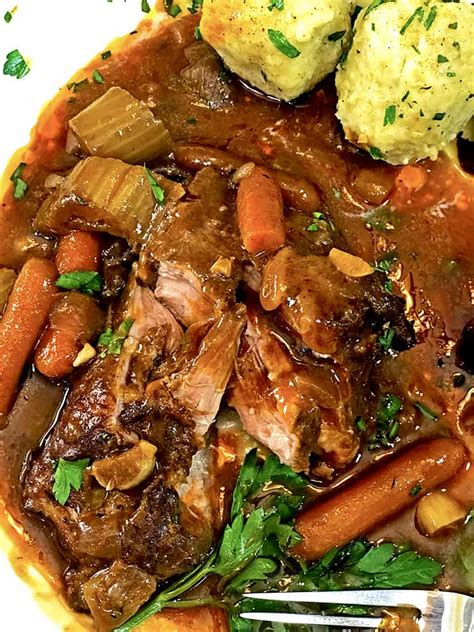 How many carbs are in pork shoulder braised yucatan 4 oz - calories, carbs, nutrition