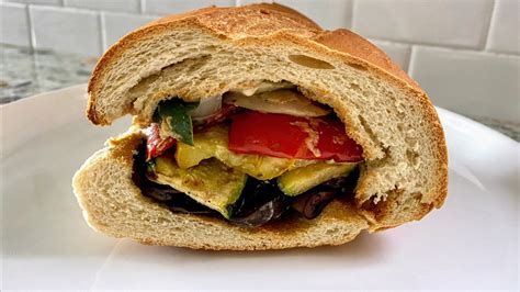 How many carbs are in portobello mushroom sandwich, vegan - calories, carbs, nutrition