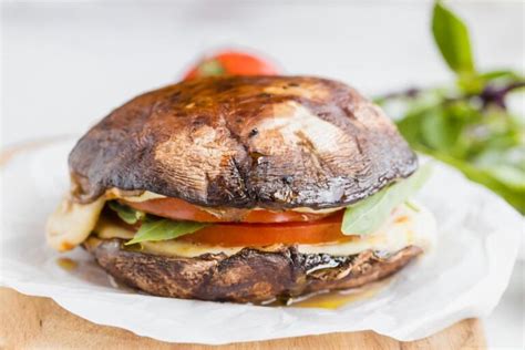 How many carbs are in portobello sandwich with wheat bun - calories, carbs, nutrition
