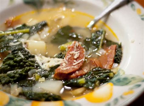 How many carbs are in potato soup with kale and chorizo 16 oz - calories, carbs, nutrition