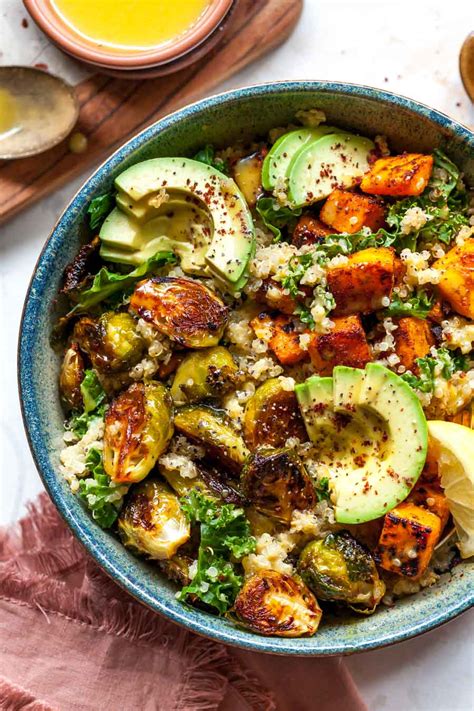 How many carbs are in power green veggie quinoa bowl - calories, carbs, nutrition