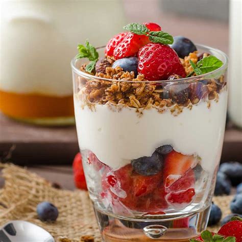 How many carbs are in premium parfait - calories, carbs, nutrition