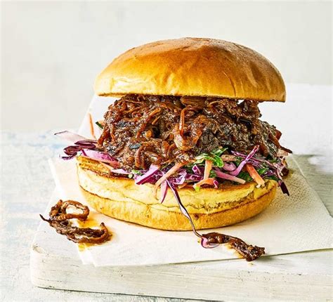 How many carbs are in pulled beef brisket - calories, carbs, nutrition