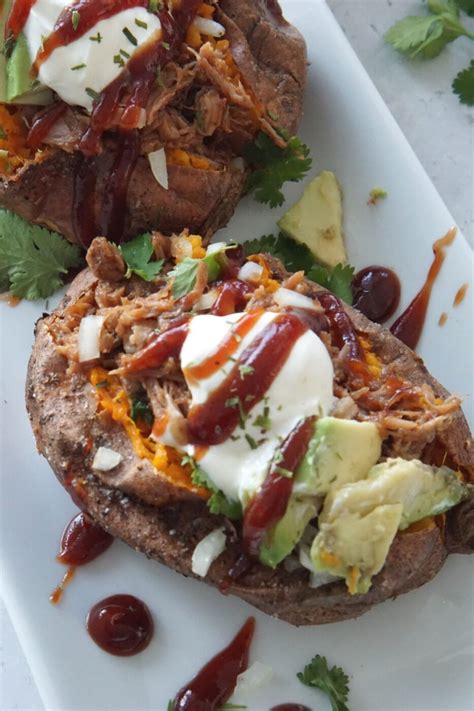 How many carbs are in pulled pork stuffed potatoes - calories, carbs, nutrition