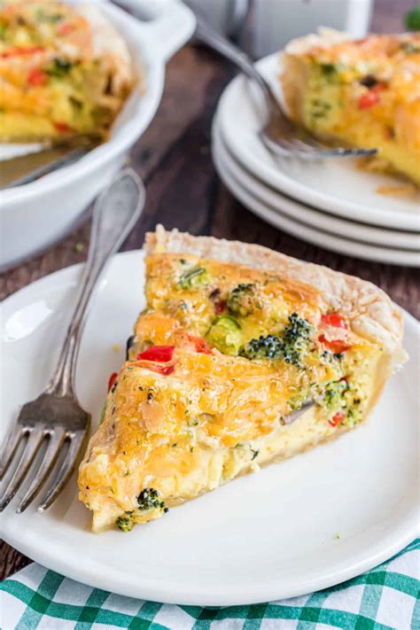 How many carbs are in quiche breakfast biscuit garden vegetable - calories, carbs, nutrition