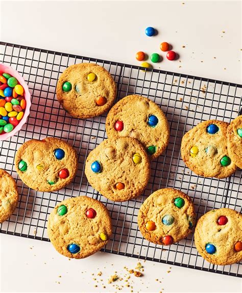 How many carbs are in rainbow biscuits - calories, carbs, nutrition