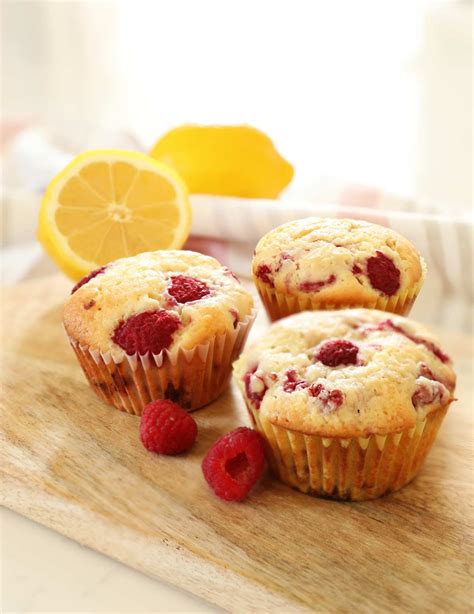 How many carbs are in raspberry lemon muffin - calories, carbs, nutrition