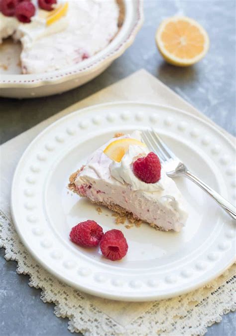 How many carbs are in raspberry lemonade pie - calories, carbs, nutrition